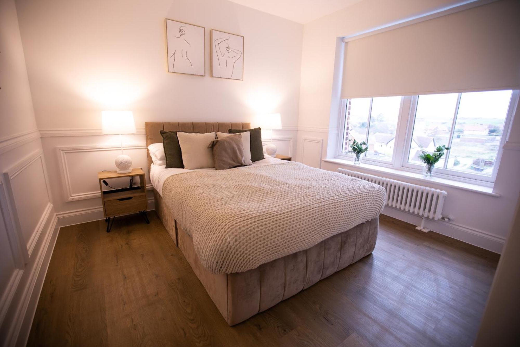 The Burlington Collection Apartment เชอริงแงม ภายนอก รูปภาพ