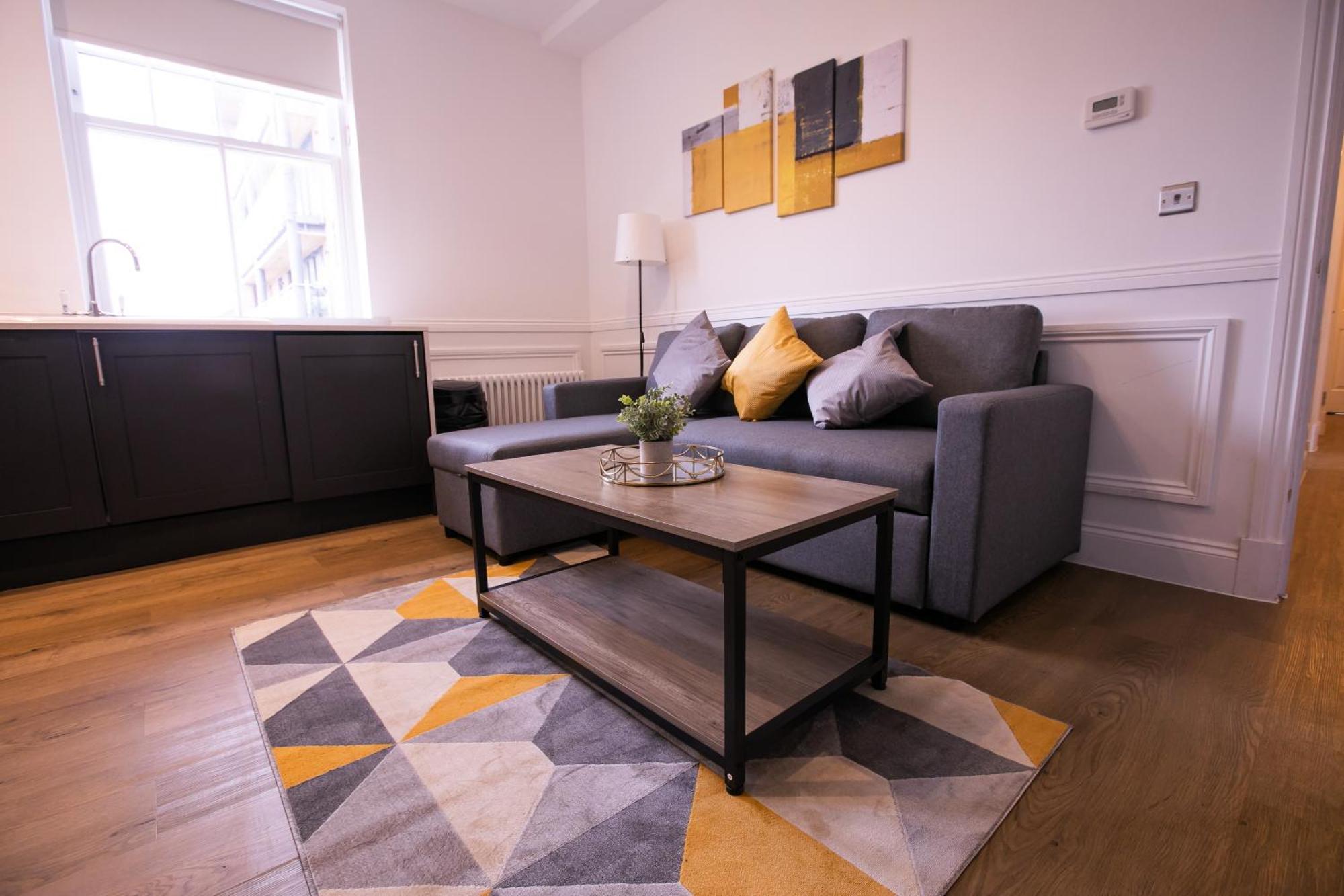 The Burlington Collection Apartment เชอริงแงม ภายนอก รูปภาพ